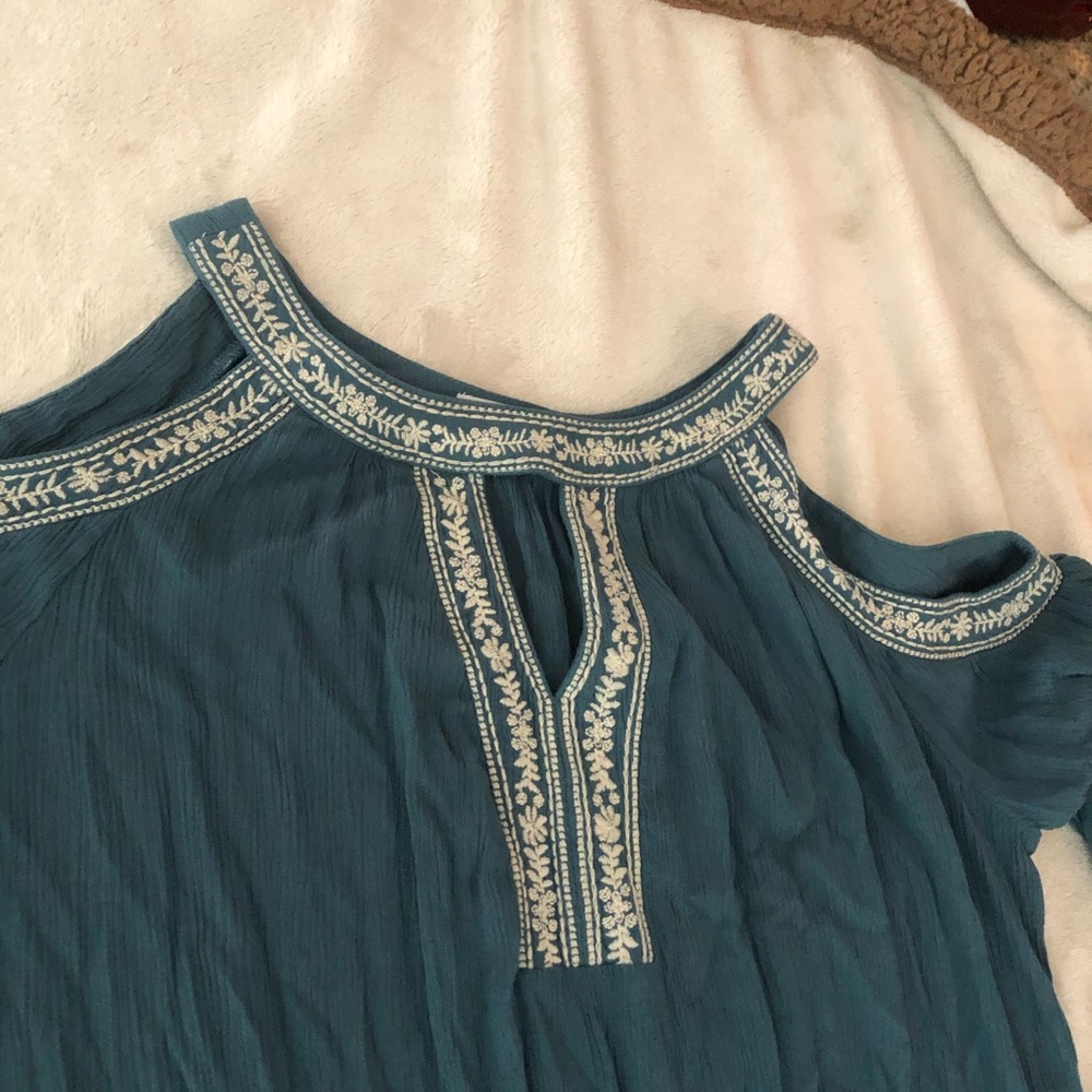 Dress - Picture 3 of 4